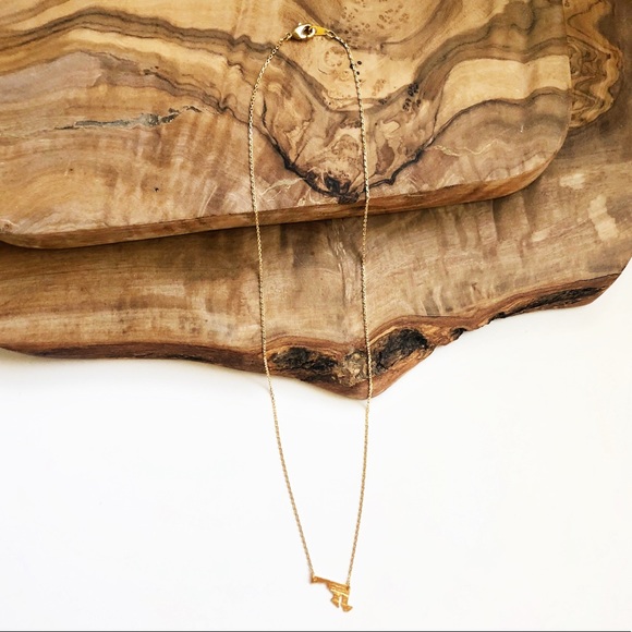 Gold dainty delicate Maryland necklace - Picture 2 of 2